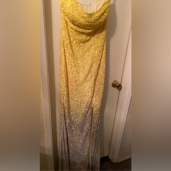 Party dress - Picture 4 of 5